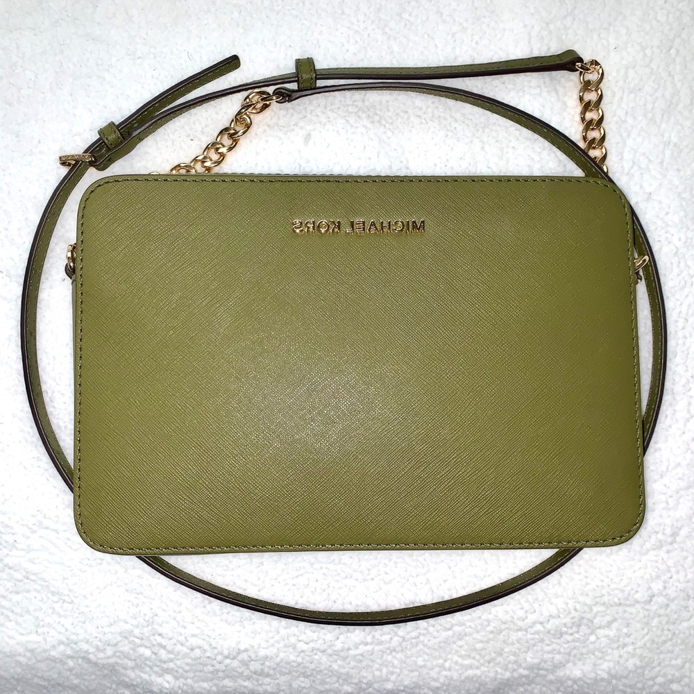 Micheal Kors crossbody